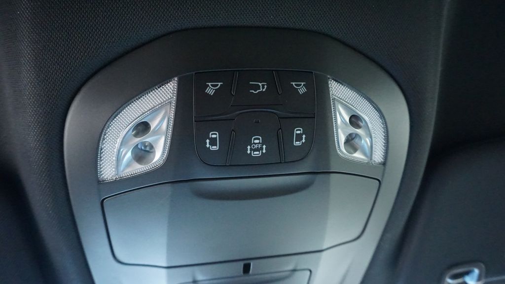 Thumbnail: 2026 Chrysler Voyager - 35