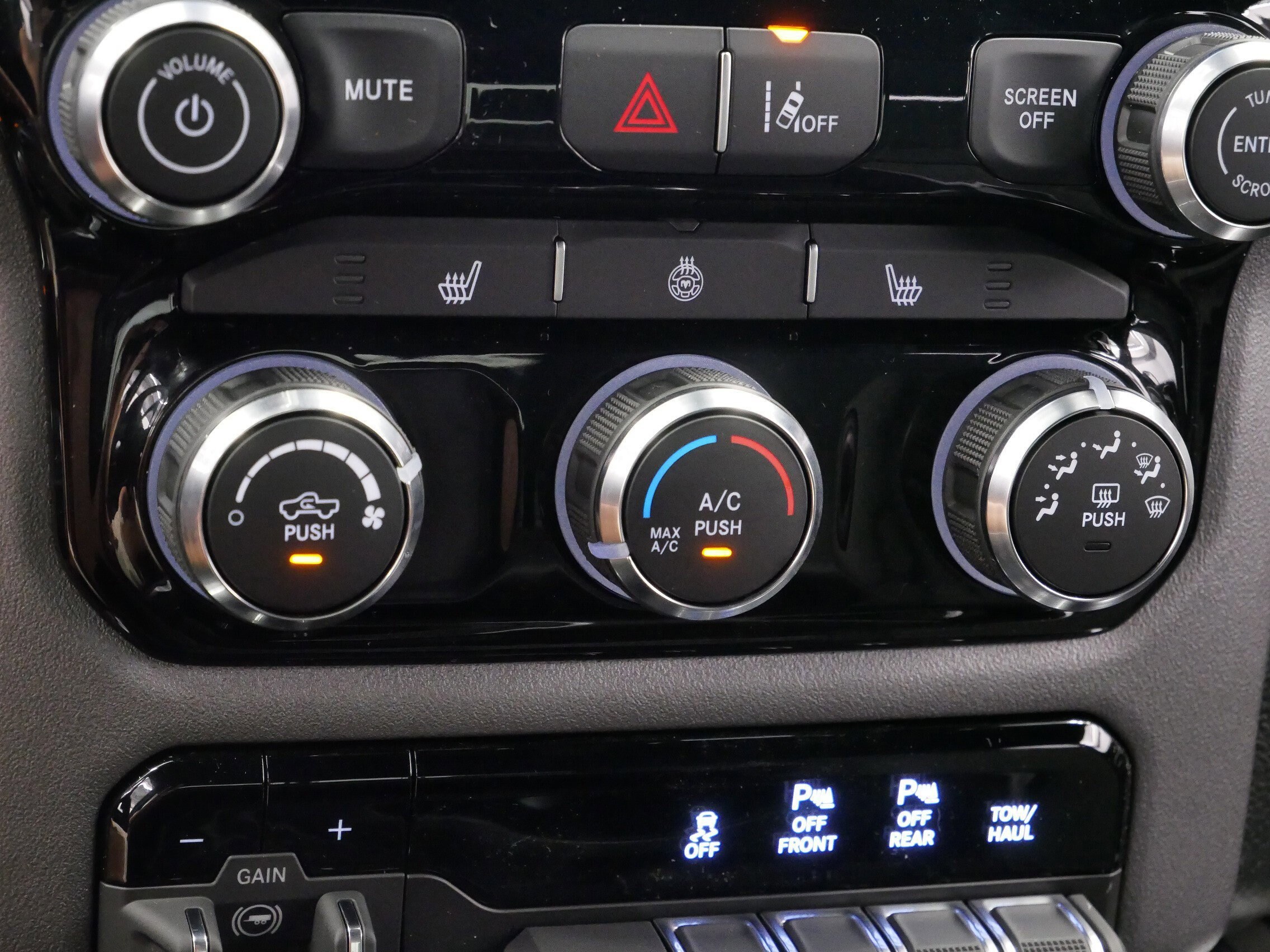 Thumbnail: 2026 RAM 1500 - 38