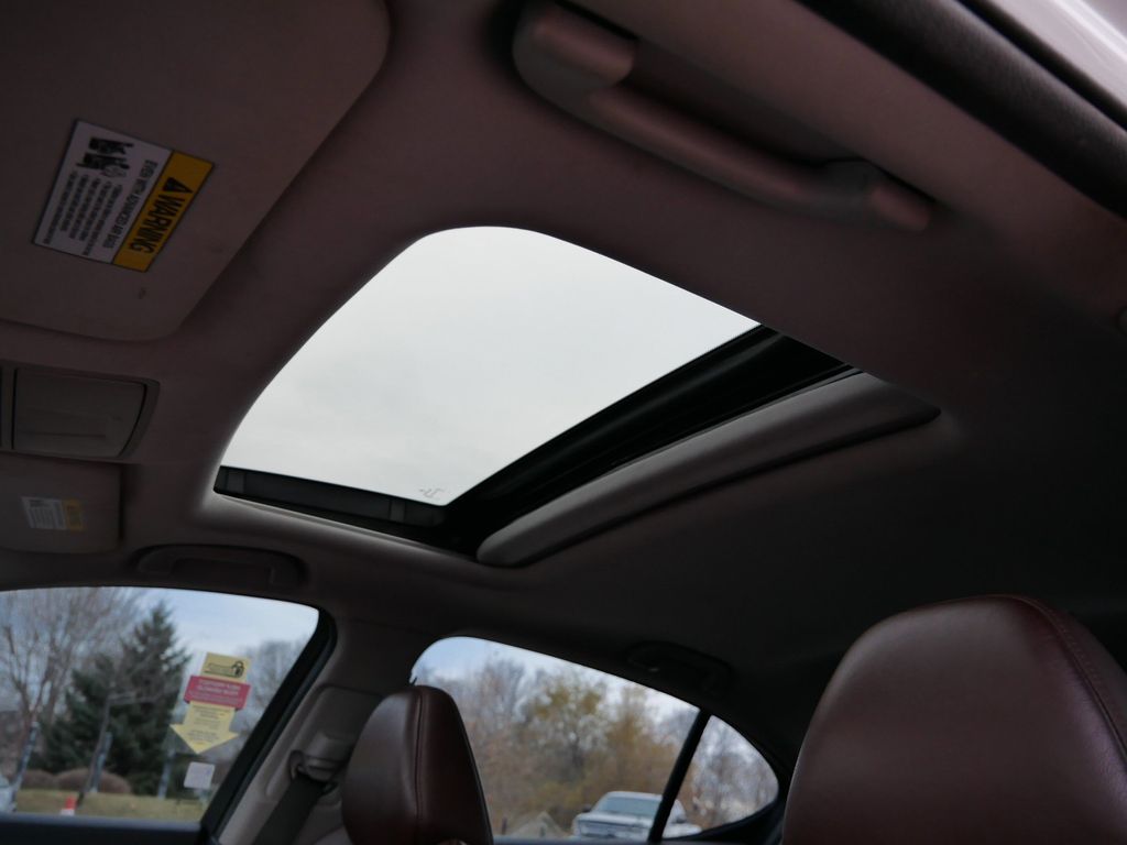 Thumbnail: 2015 Acura TLX - 4