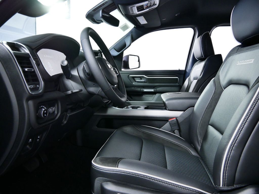 Thumbnail: 2025 RAM 1500 - 33