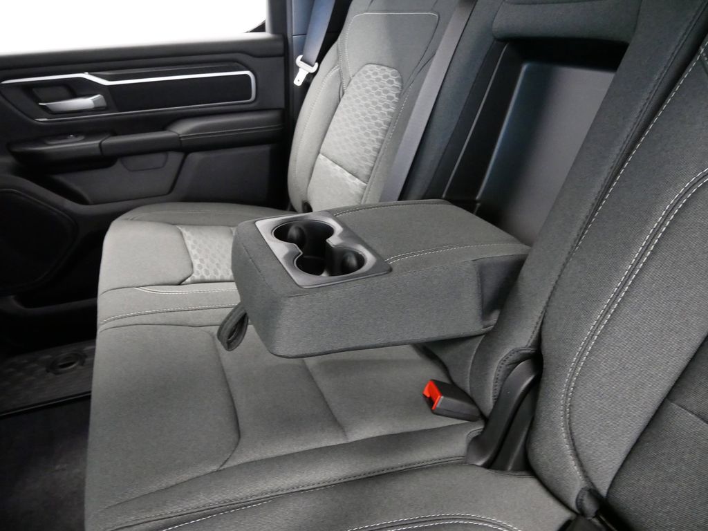 Thumbnail: 2026 RAM 1500 - 11