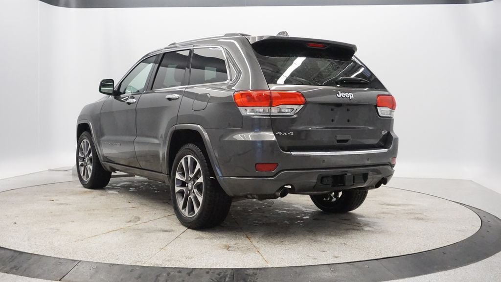Thumbnail: 2017 Jeep Grand Cherokee - 3