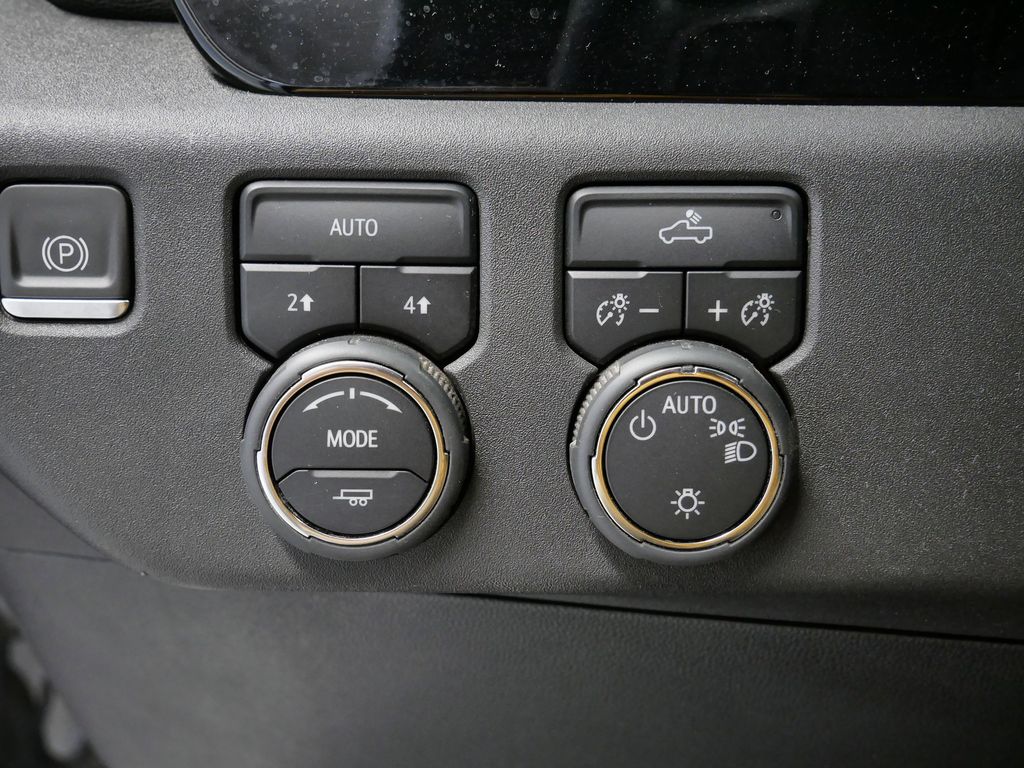 Thumbnail: 2023 Chevrolet Silverado 1500 - 16