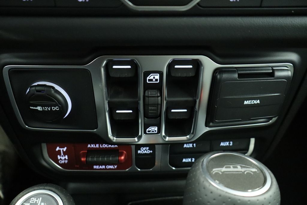 Thumbnail: 2026 Jeep Gladiator - 42