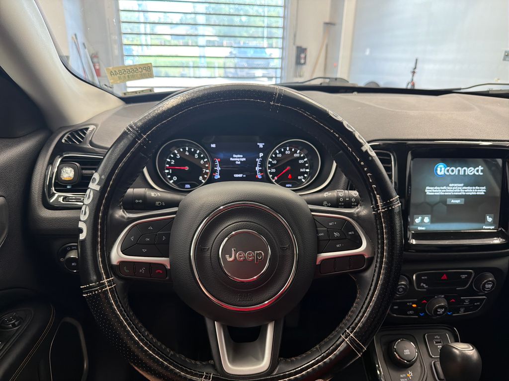 Thumbnail: 2018 Jeep Compass - 23