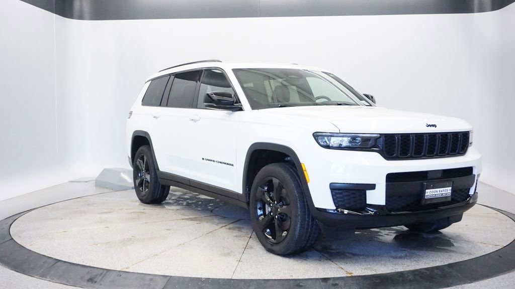 Thumbnail: 2023 Jeep Grand Cherokee L - 4