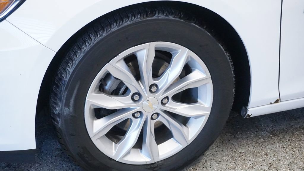 Thumbnail: 2019 Chevrolet Malibu - 13