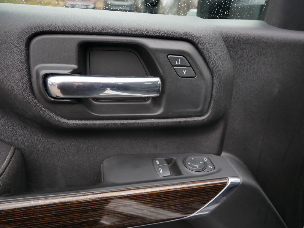 Thumbnail: 2022 GMC Sierra 3500 - 10