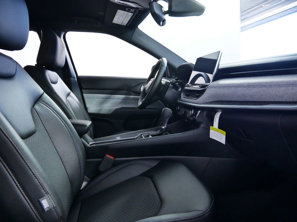 Thumbnail: 2024 Jeep Compass - 23