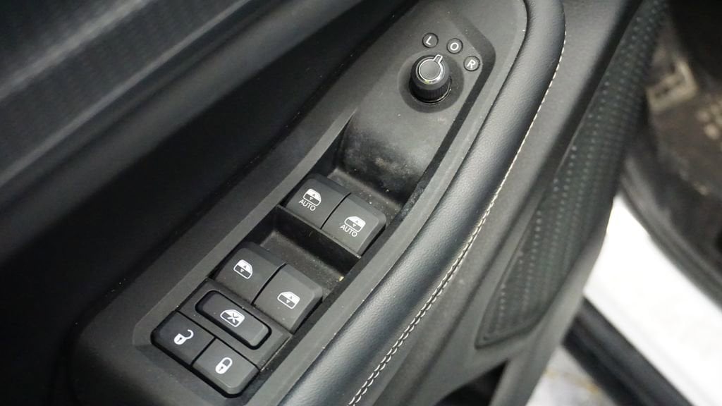 Thumbnail: 2023 Jeep Grand Cherokee L - 22