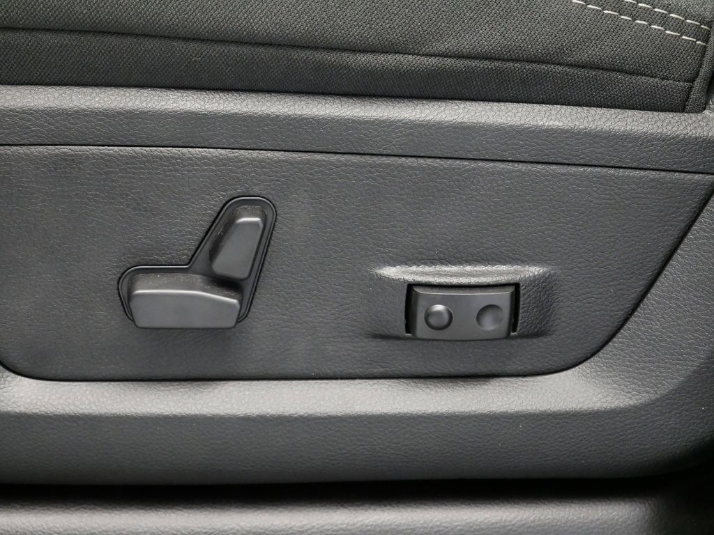 Thumbnail: 2026 RAM 3500 - 4