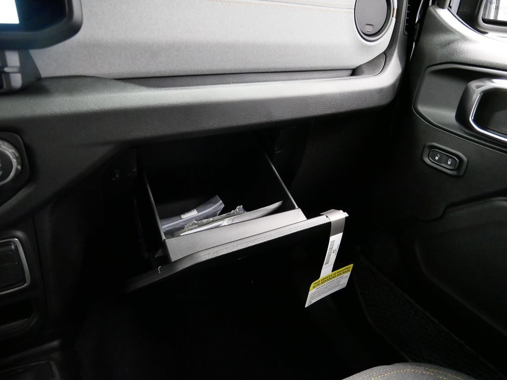 Thumbnail: 2026 Jeep Wrangler - 39