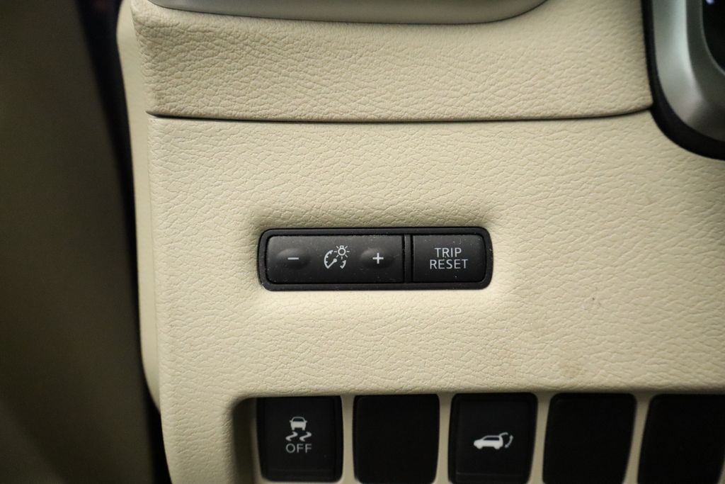 Thumbnail: 2015 Nissan Murano - 36