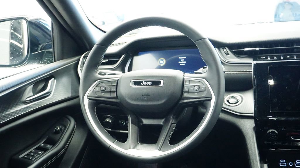 Thumbnail: 2023 Jeep Grand Cherokee - 24