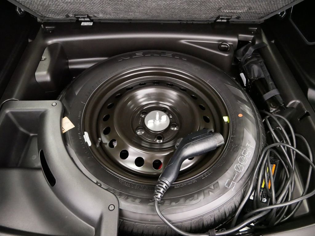 Thumbnail: 2023 Jeep Grand Cherokee - 15