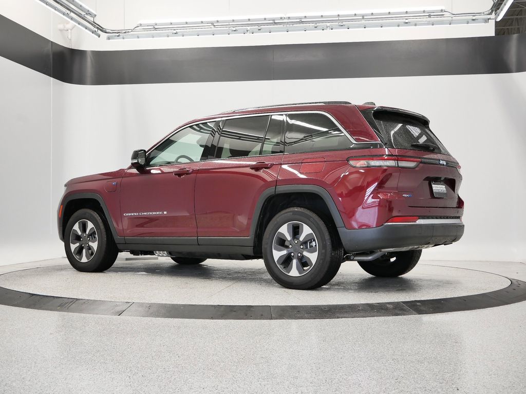 Thumbnail: 2024 Jeep Grand Cherokee - 46