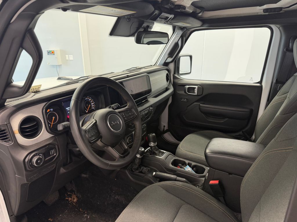 Thumbnail: 2024 Jeep Wrangler - 15