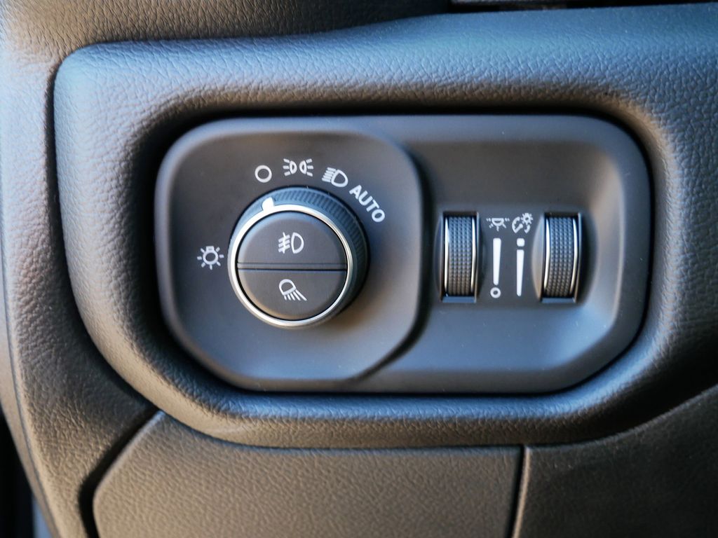 Thumbnail: 2026 RAM 2500 - 38