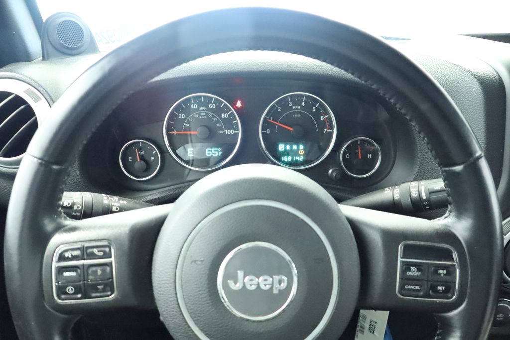 Thumbnail: 2011 Jeep Wrangler - 25