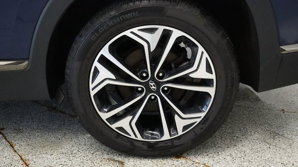 Thumbnail: 2020 Hyundai Santa Fe - 11
