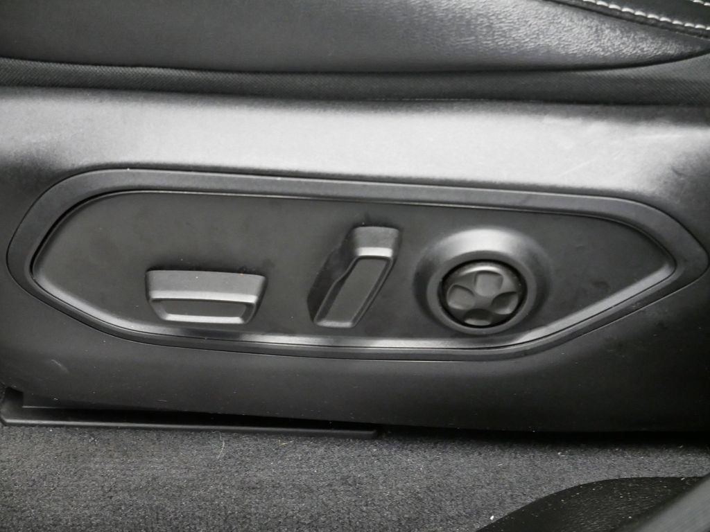 Thumbnail: 2024 Jeep Grand Cherokee - 6