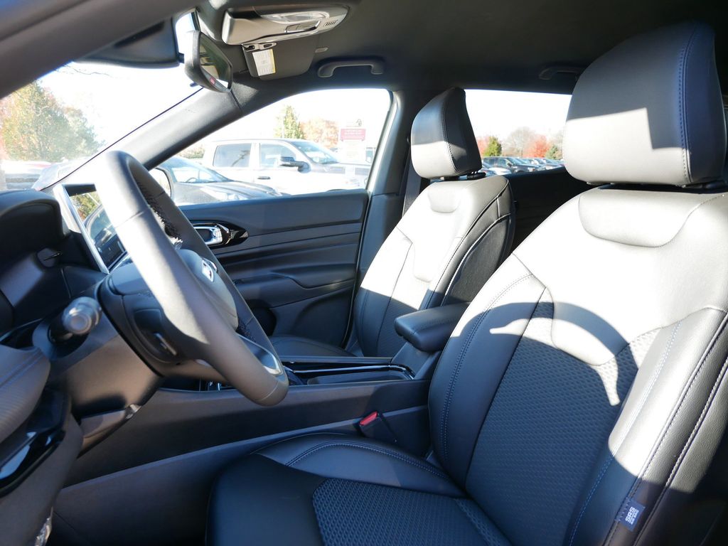 Thumbnail: 2026 Jeep Compass - 30