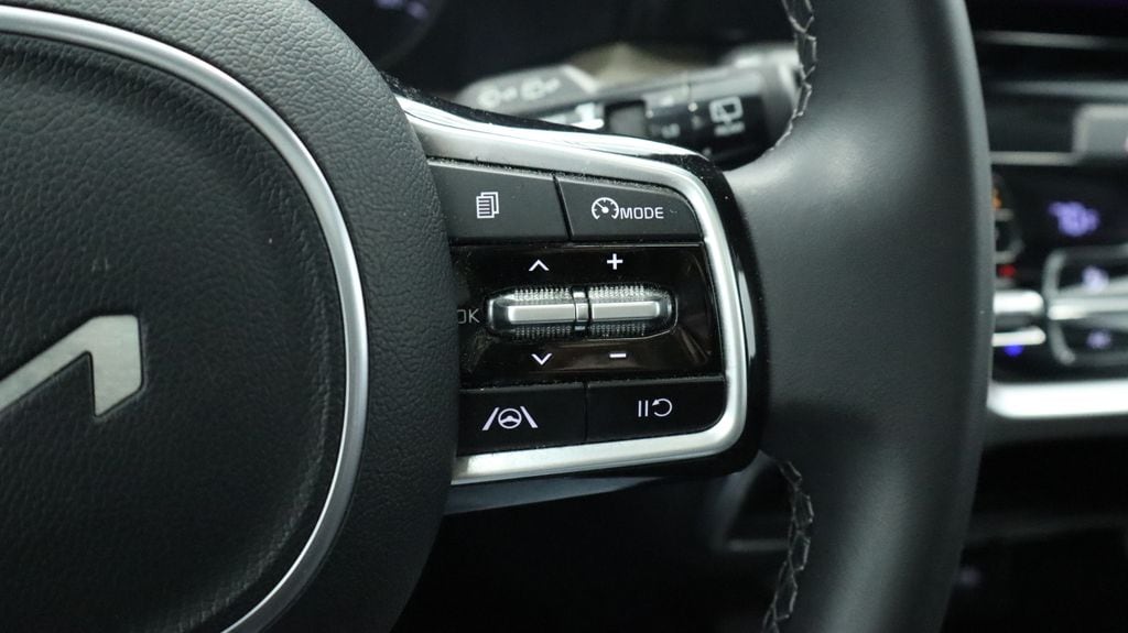 Thumbnail: 2023 Kia Sorento - 34