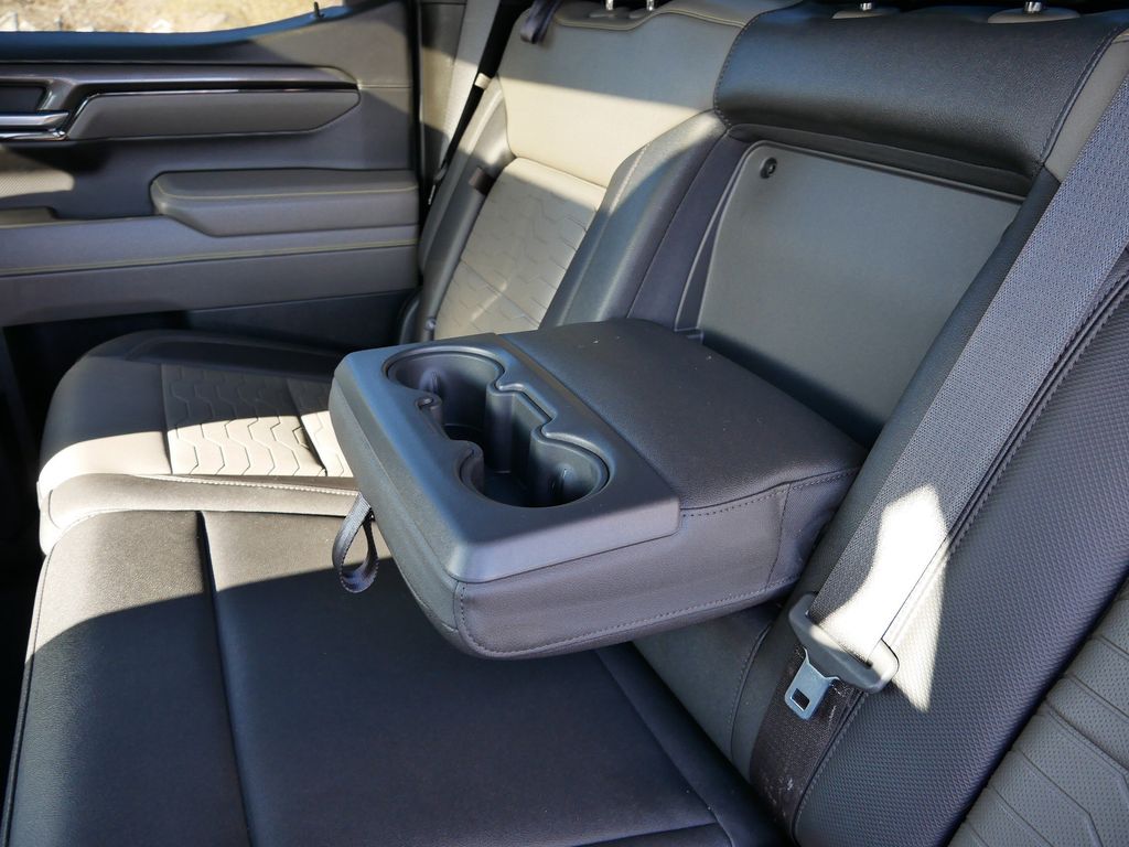 Thumbnail: 2022 Chevrolet Silverado 1500 - 14