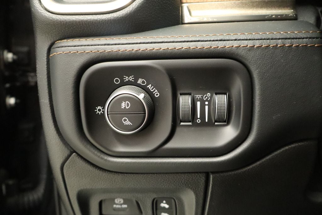 Thumbnail: 2019 RAM 1500 - 44