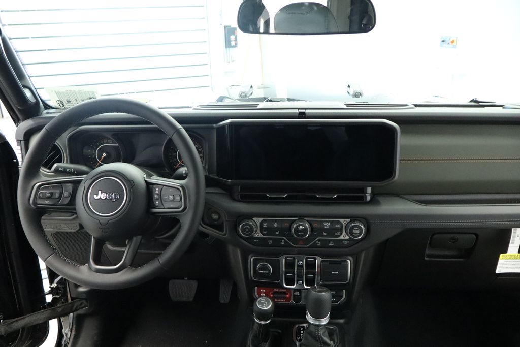 Thumbnail: 2026 Jeep Gladiator - 38