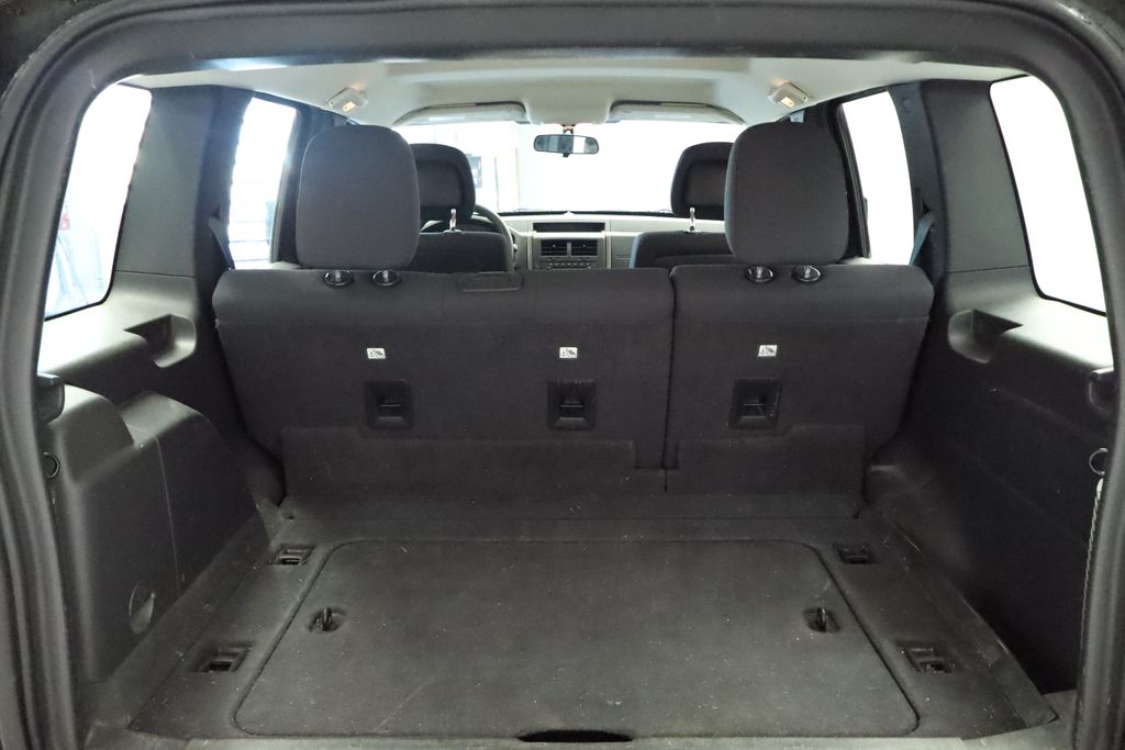 Thumbnail: 2012 Jeep Liberty - 14