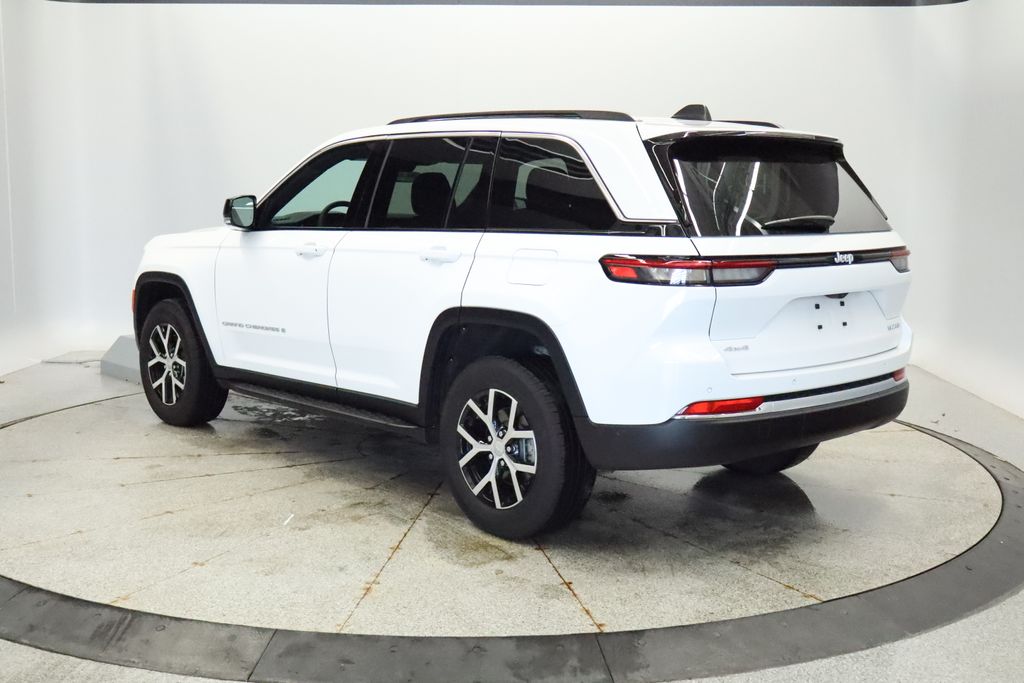 Thumbnail: 2025 Jeep Grand Cherokee - 3