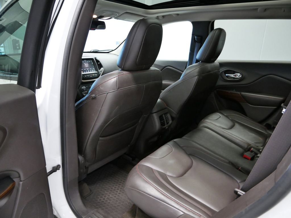 Thumbnail: 2014 Jeep Cherokee - 25