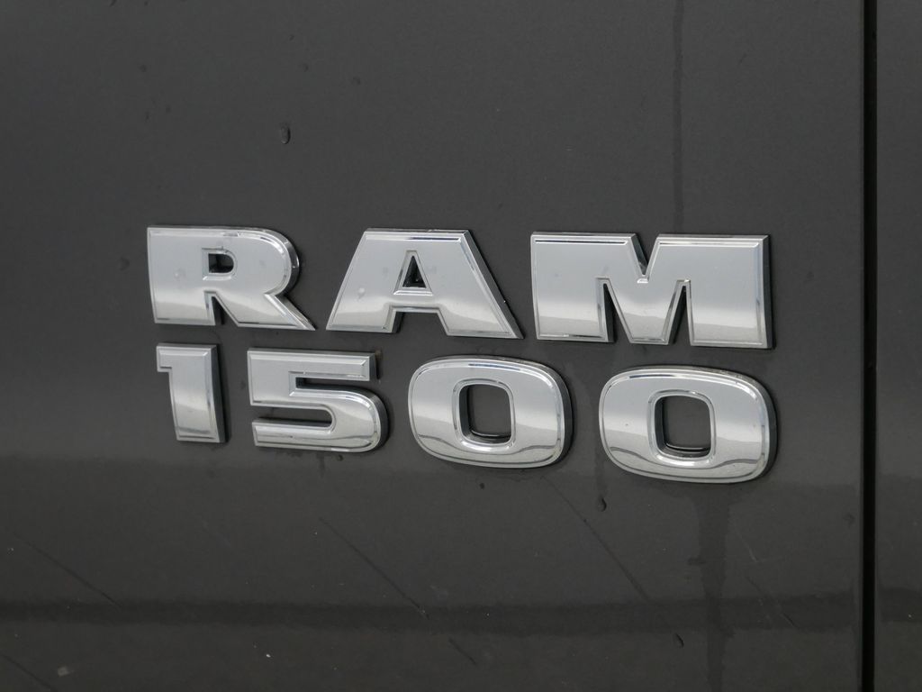 2015 RAM 1500 Express 16
