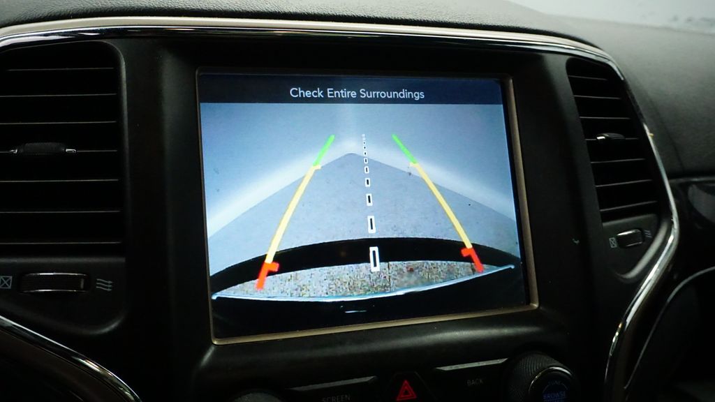 Thumbnail: 2017 Jeep Grand Cherokee - 35