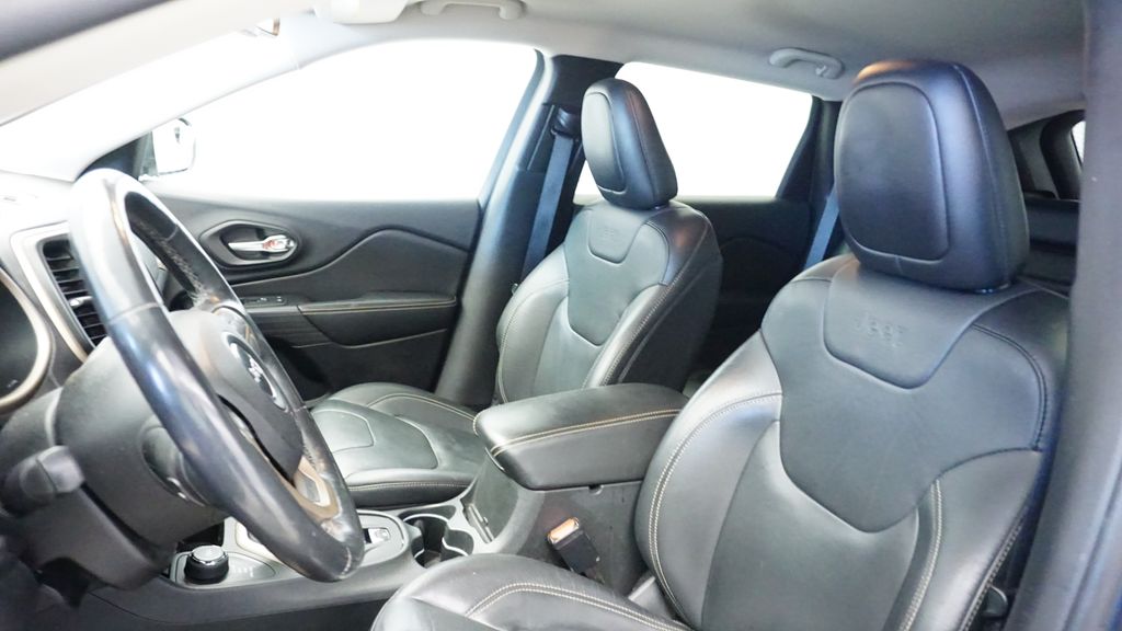Thumbnail: 2015 Jeep Cherokee - 27