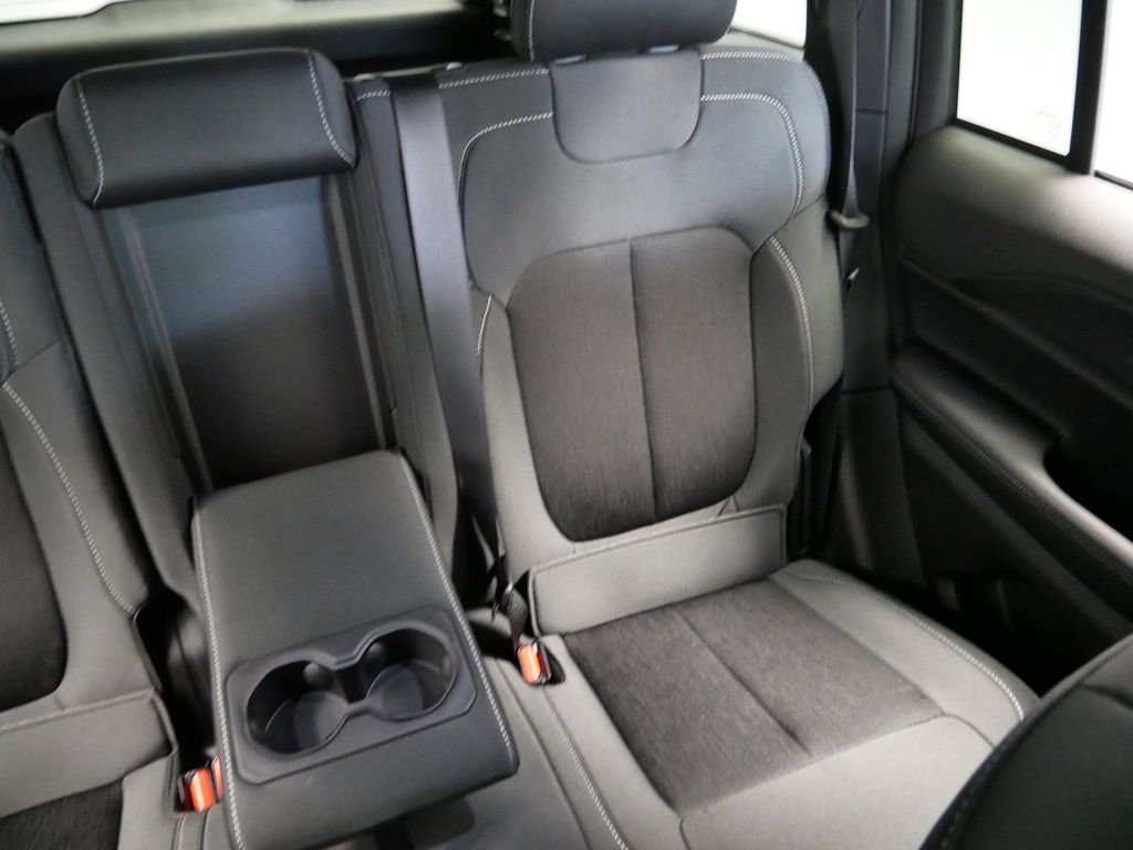 Thumbnail: 2025 Jeep Grand Cherokee - 22