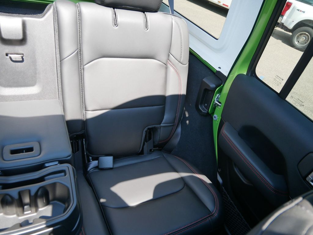 Thumbnail: 2025 Jeep Wrangler - 31