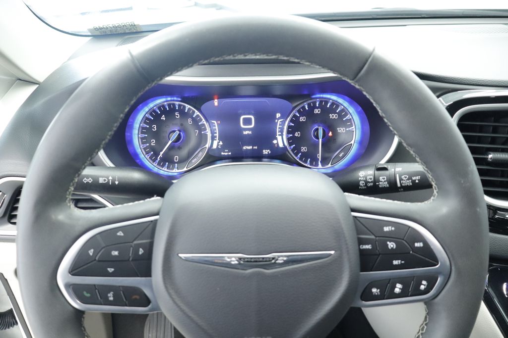 Thumbnail: 2023 Chrysler Pacifica - 29