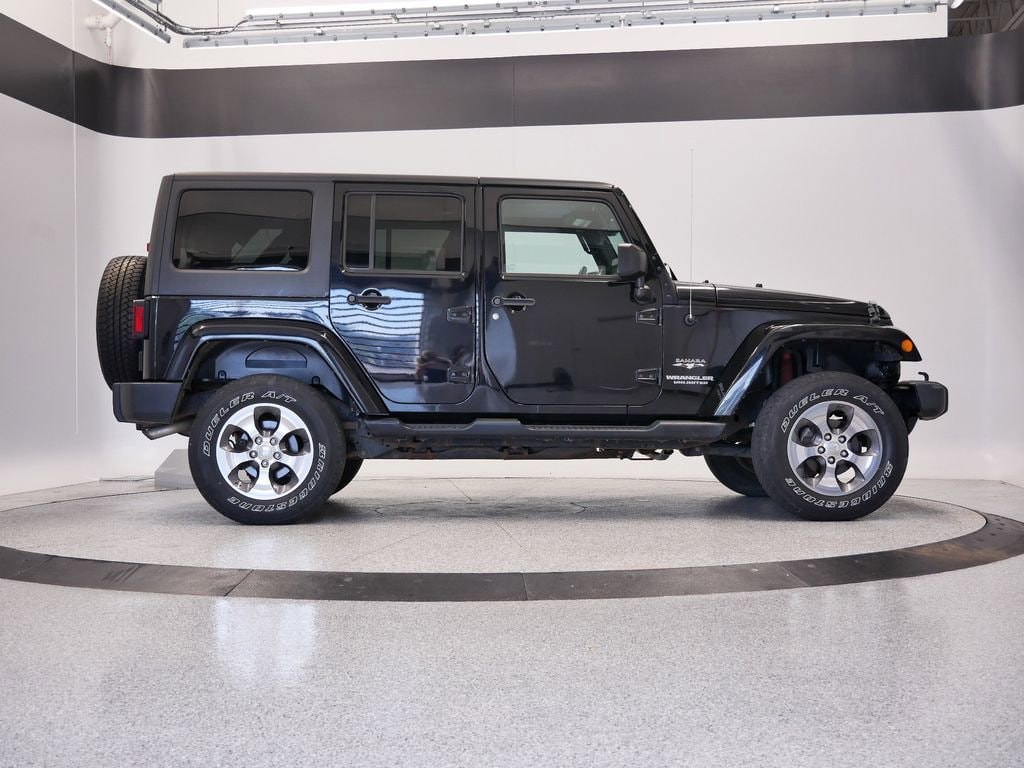 Thumbnail: 2016 Jeep Wrangler - 8