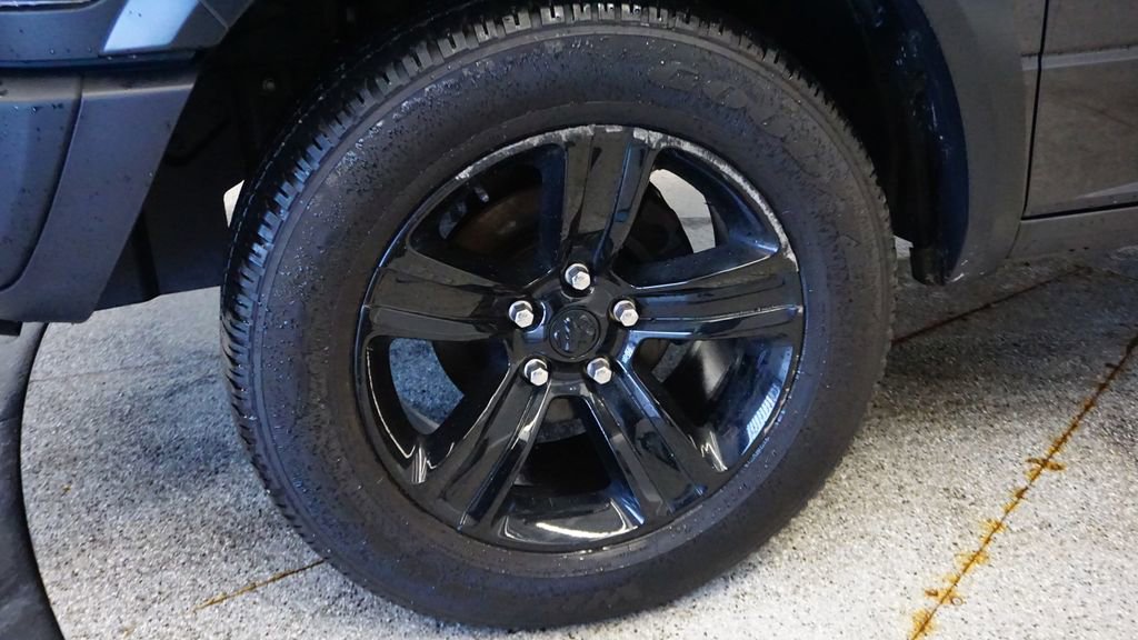 Thumbnail: 2023 RAM 1500 Classic - 13