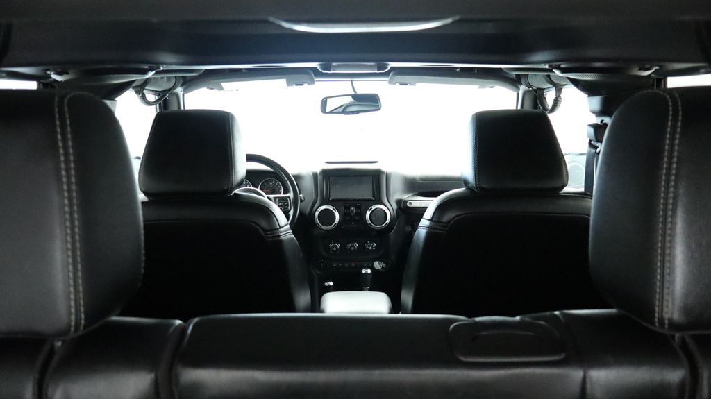 Thumbnail: 2014 Jeep Wrangler - 17