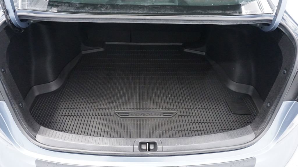 Thumbnail: 2022 Toyota Corolla - 17