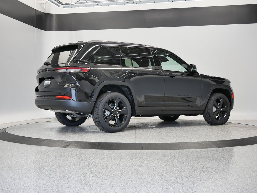 Thumbnail: 2025 Jeep Grand Cherokee - 45