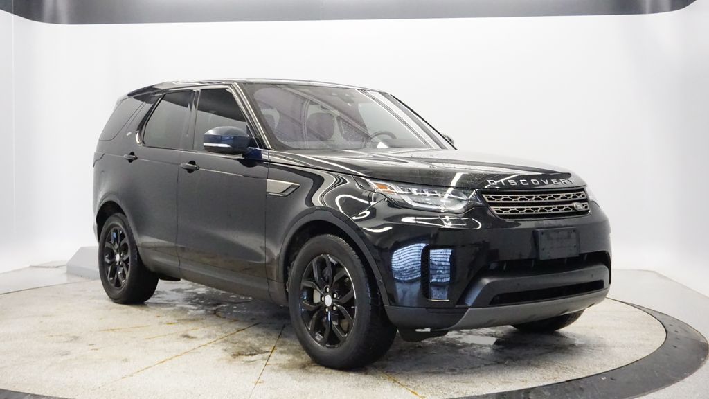 Thumbnail: 2020 Land Rover Discovery - 9