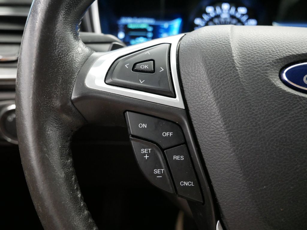 Thumbnail: 2014 Ford Fusion - 17