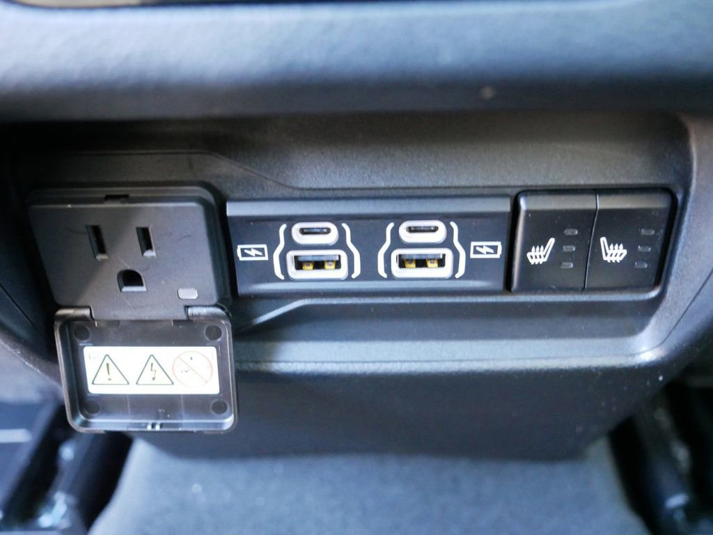 Thumbnail: 2025 Jeep Grand Cherokee - 30