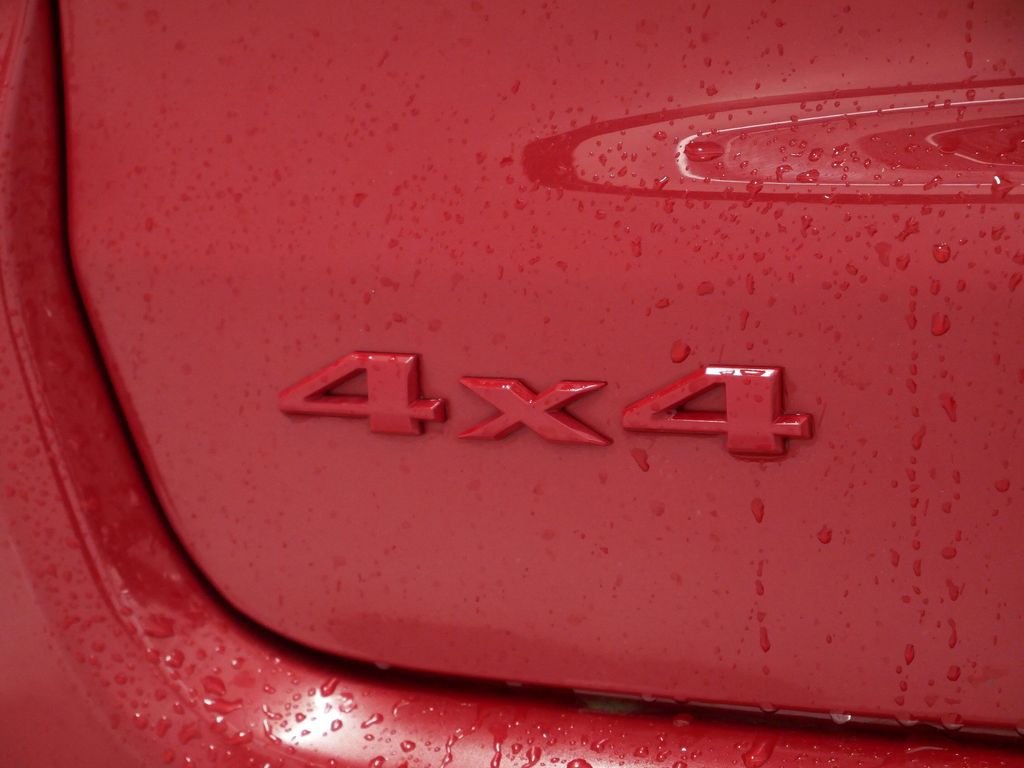 Thumbnail: 2023 Jeep Compass - 20