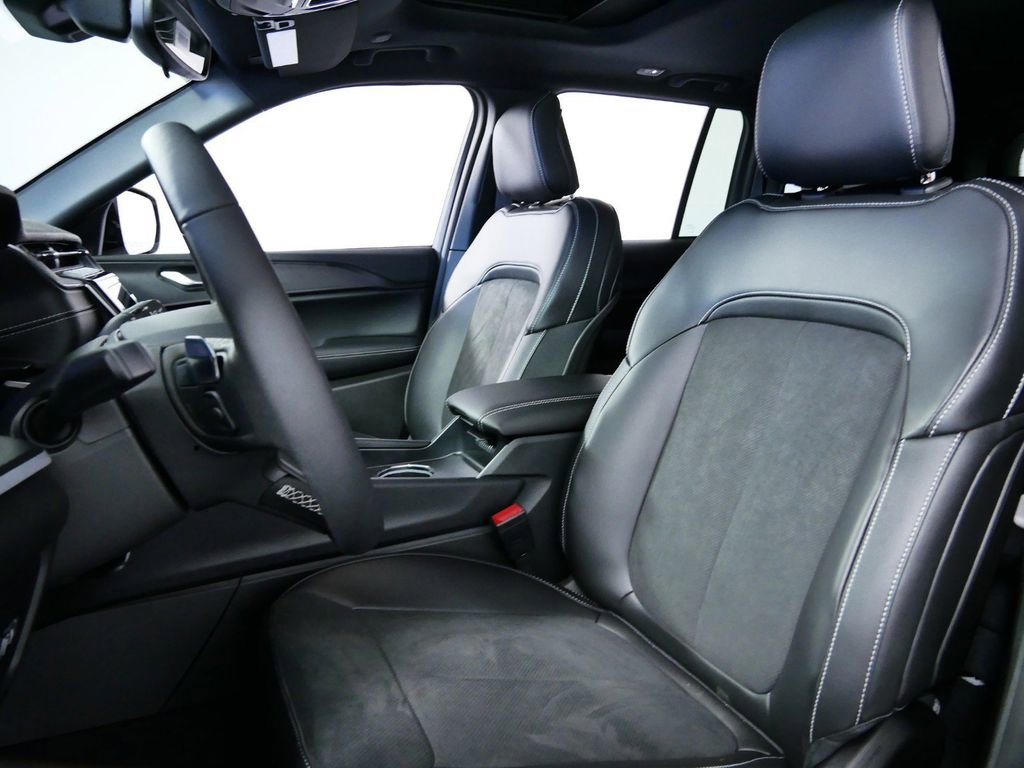 Thumbnail: 2024 Jeep Grand Cherokee - 34
