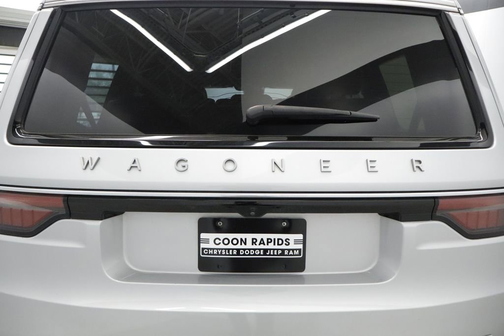 Thumbnail: 2024 Jeep Wagoneer - 19